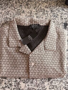 Boohoo Mens Beige Patterned Button-Down Shirt